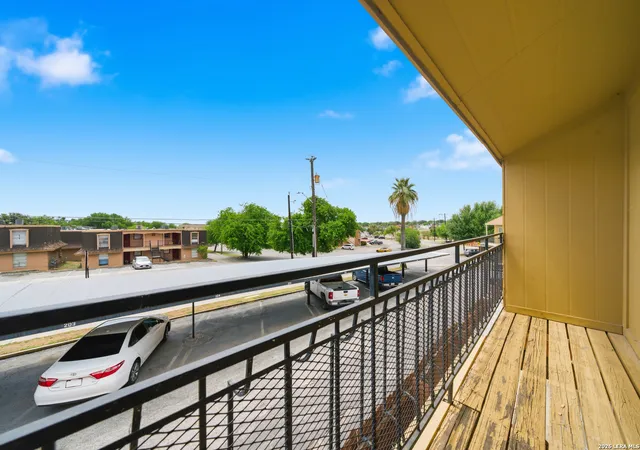 Homes for sale in San Antonio, TX | 911 Vance Jackson #204, San Antonio, TX 78201 | MLS# 1957296