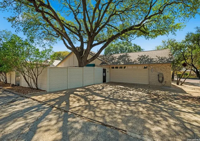 Photo 2 of Sale Pending at 11611 Whisper Trl, San Antonio, TX 78230 | MLS# 1957324 | Listing updated on 2026-04-26