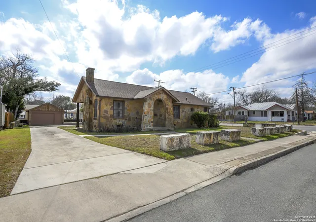 1st image of 2106 Steves Ave, San Antonio, TX 78210 | MLS# 1957363