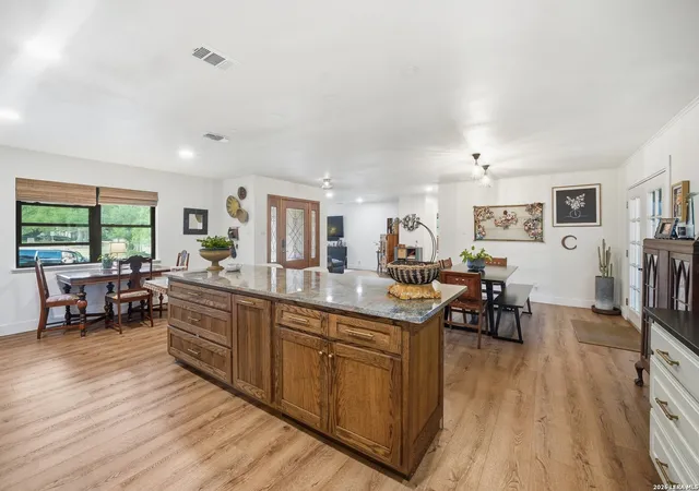 Photo 4 of Single family home for sale at 1299 Cibolo Trl, Universal City, TX 78148 | MLS# 1957373 | Listing updated on 2026-05-15