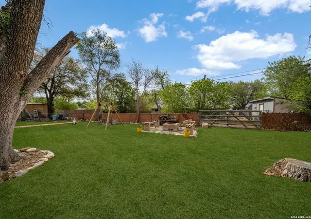 35th image of 450 Spaceway Dr, Windcrest, TX 78239 | MLS# 1957385