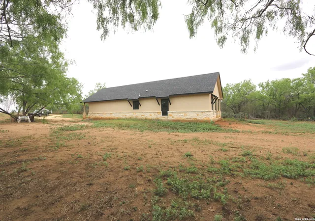 5th image of 1186 Us Hwy 181, Floresville, TX 78114 | MLS# 1957387