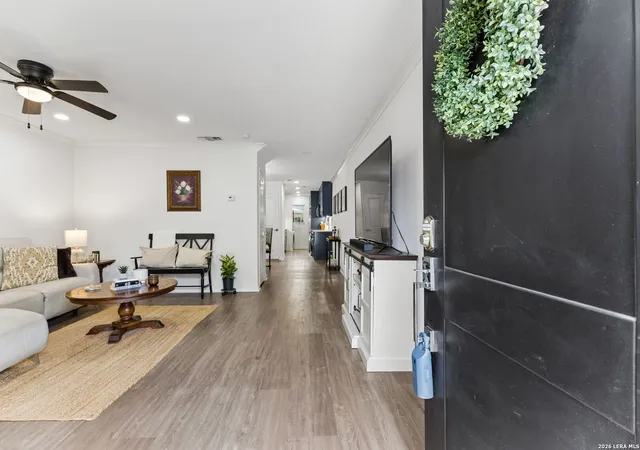 Listing Photo 5 - Condo for sale in building located at 2718 Old Field Dr, San Antonio, TX 78247 - Unit #502