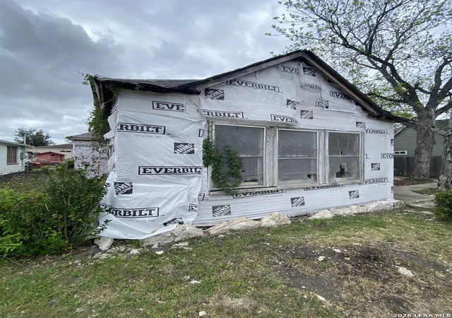 Photo 3 of Single family home for sale at 450 Avant Ave, San Antonio, TX 78210 | MLS# 1957401 | Listing updated on 2026-04-23