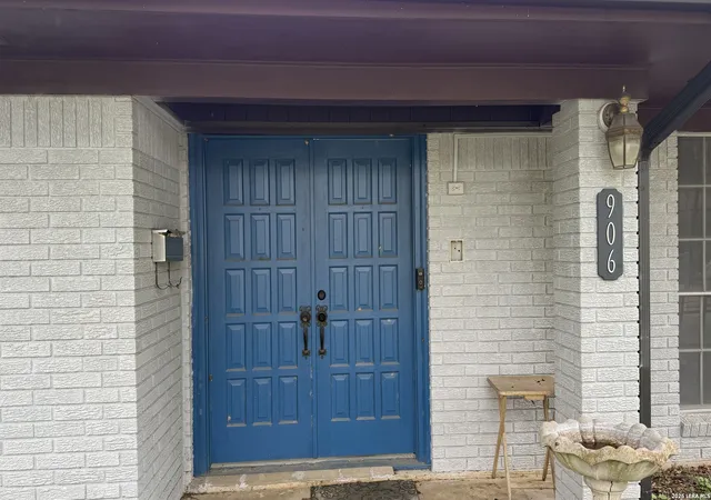 4th image of 906 Merritt, Lockhart, TX 78644 | MLS# 1957419