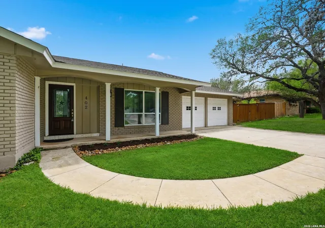 Photo 2 of Sale Pending at 402 Rua De Matta, Hollywood Park, TX 78232 | MLS# 1957458 | Listing updated on 2026-04-25
