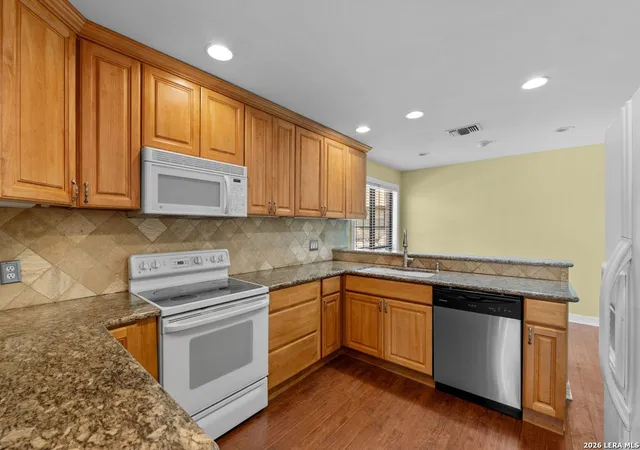 5th image of 3605 Hidden Dr #4F, San Antonio, TX 78217 | MLS# 1957463