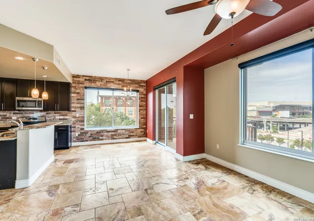 3rd image of 215 N Center #307, San Antonio, TX 78202 | MLS# 1957486