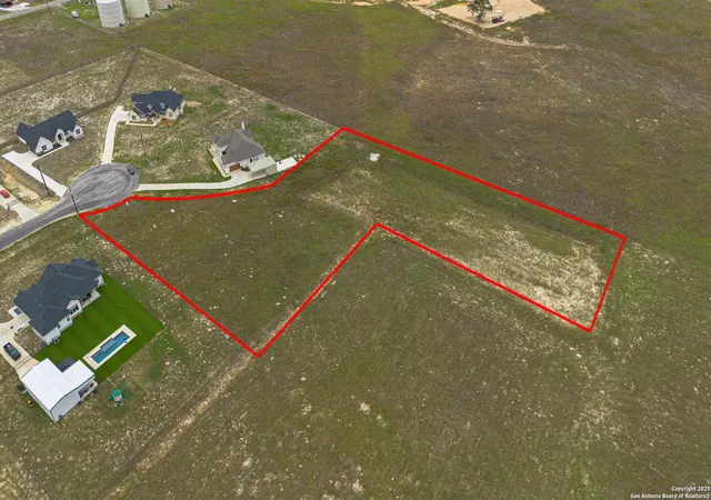 Photo 3 of Sale Pending at 152 Summer Meadow, La Vernia, TX 78121 | MLS# 1957507 | Listing updated on 2026-05-04