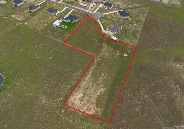 Photo 3 of Sale Pending at 152 Summer Meadow, La Vernia, TX 78121 | MLS# 1957507 | Listing updated on 2026-05-04