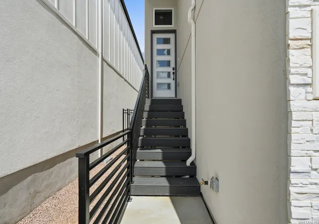 5th image of 20675 Huebner Rd #UNIT 516, San Antonio, TX 78258 | MLS# 1957508