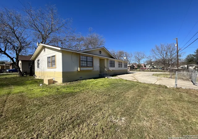 Photo 2 of Single family home for sale at 401 Riverdale Dr, San Antonio, TX 78228 | MLS# 1957529 | Listing updated on 2026-05-08