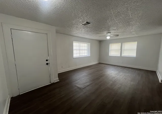 Photo 3 of Single family home for sale at 401 Riverdale Dr, San Antonio, TX 78228 | MLS# 1957529 | Listing updated on 2026-05-08