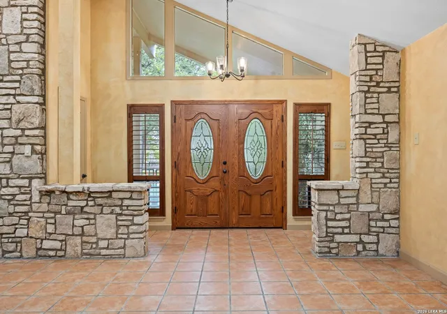 Photo 3 of Sale Pending at 207 Spring Ml Dr, Kerrville, TX 78028 | MLS# 1957566 | Listing updated on 2026-05-14