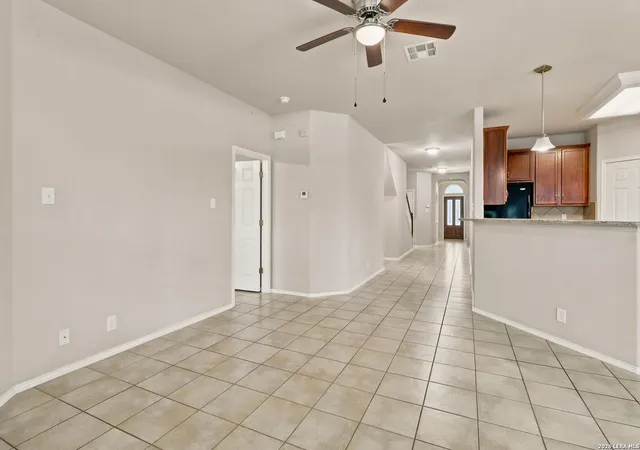 Photo 4 of Single family home for sale at 2616 Gallant Fox Dr, Schertz, TX 78108 | MLS# 1957574 | Listing updated on 2026-09-20