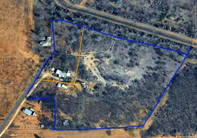 2nd image of 255 County Road 668, Devine, TX 78016 | MLS# 1957592