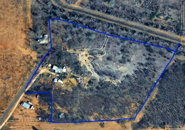 3rd image of 255 County Road 668, Devine, TX 78016 | MLS# 1957592