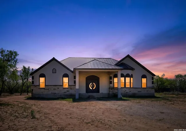 5th image of 510 High Mdw, Lytle, TX 78052 | MLS# 1957613