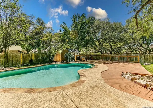 12th image of 19218 Brannan Blf, San Antonio, TX 78258 | MLS# 1957627