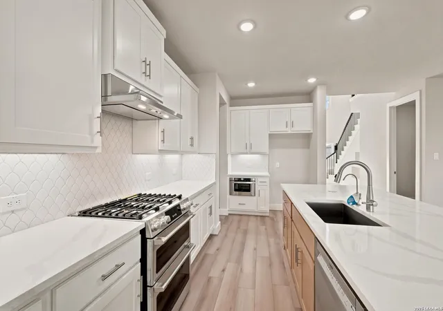 Photo 3 of Single family home for sale at 7118 Avignon Forest, San Antonio, TX 78256 | MLS# 1957649 | Listing updated on 2026-06-18