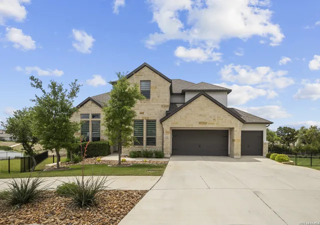 Photo 1 of Single family home for sale at 226 Vizcaya, Boerne, TX 78006 | MLS# 1957664 | Listing updated on 2026-09-14