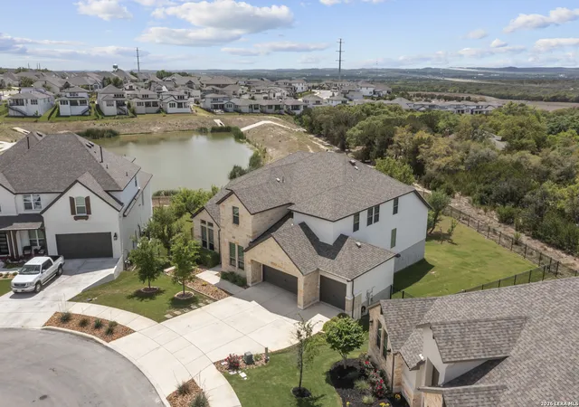 Photo 2 of Single family home for sale at 226 Vizcaya, Boerne, TX 78006 | MLS# 1957664 | Listing updated on 2026-09-14