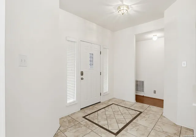 Photo 3 of Sale Pending at 10542 Cat Mountain, San Antonio, TX 78251 | MLS# 1957689 | Listing updated on 2026-04-30