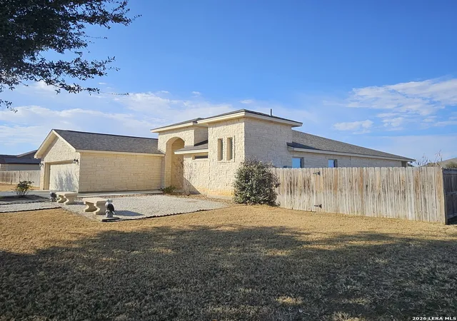 3rd image of 137 W Medium Meadow, Lytle, TX 78052 | MLS# 1957731