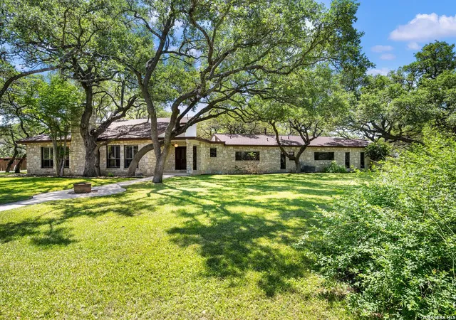 Photo 2 of Sale Pending at 200 Garrapata Ln, Hollywood Park, TX 78232 | MLS# 1957734 | Listing updated on 2026-08-03
