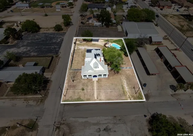 2nd image of 110 W Benton Ave, Devine, TX 78016 | MLS# 1957740