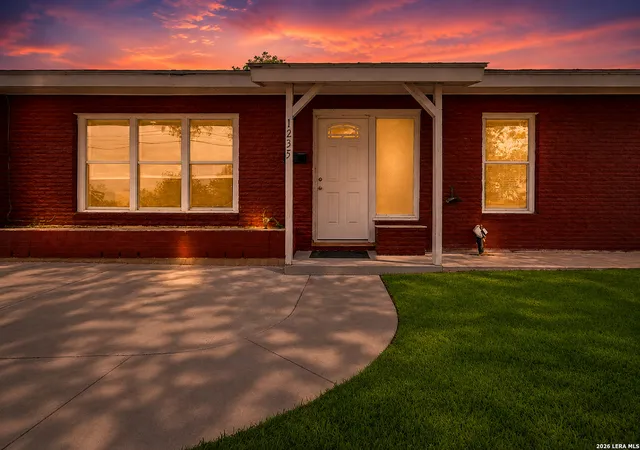 2nd image of 1235 Oblate Dr, San Antonio, TX 78216 | MLS# 1957750