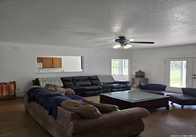 Photo 3 of Single family home for sale at 124 Elm Country Dr, La Vernia, TX 78121 | MLS# 1957754 | Listing updated on 2026-06-20