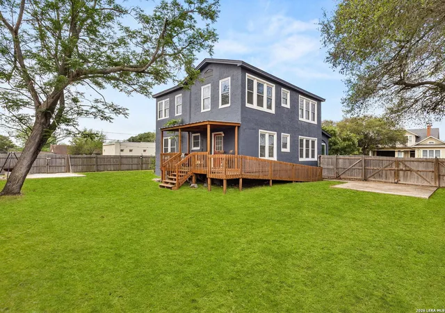 19th image of 905 N Camp, Seguin, TX 78155 | MLS# 1957790