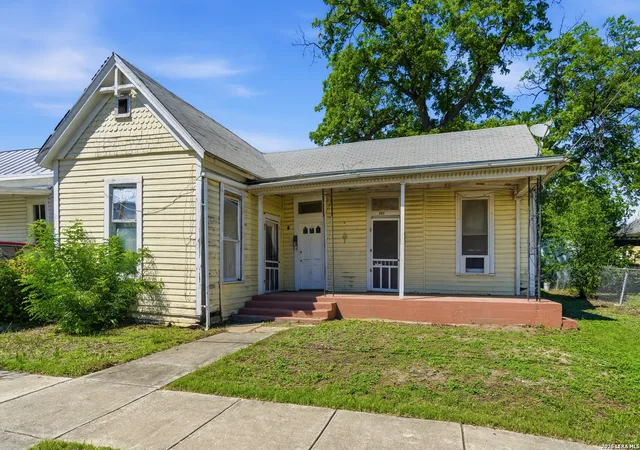 2nd image of 221 Leigh, San Antonio, TX 78210 | MLS# 1957796