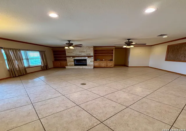4th image of 3 Summit View, Uvalde, TX 78801 | MLS# 1957848