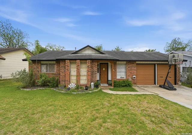 2nd image of 7830 Village Oak Dr, Live Oak, TX 78233 | MLS# 1957909