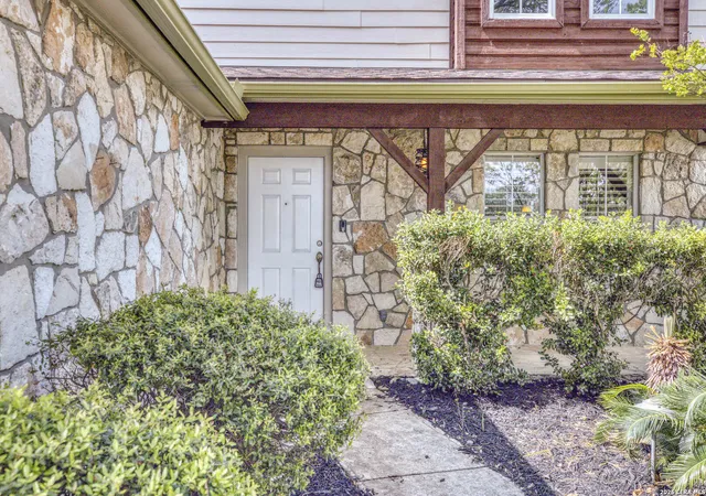 Photo 4 of Single family home for sale at 8911 Veranda Ct, San Antonio, TX 78250 | MLS# 1957932 | Listing updated on 2026-08-04