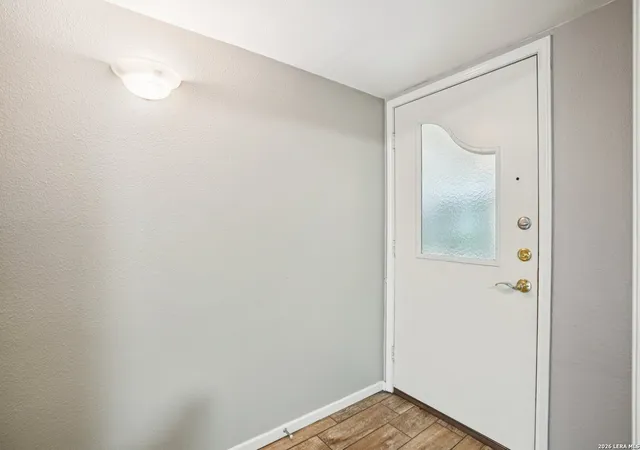 Listing Photo 4 - Condo for sale in building located at 6106 Vance Jackson Rd, San Antonio, TX 78230 - Unit #42