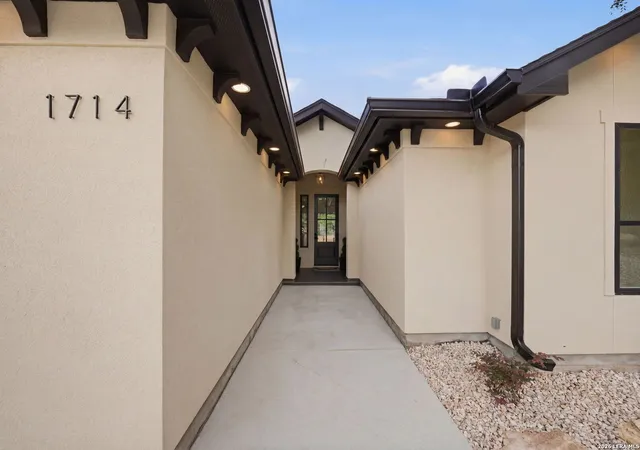 Photo 3 of Sale Pending at 1714 Junction Rdg, San Antonio, TX 78248 | MLS# 1957950 | Listing updated on 2026-08-09