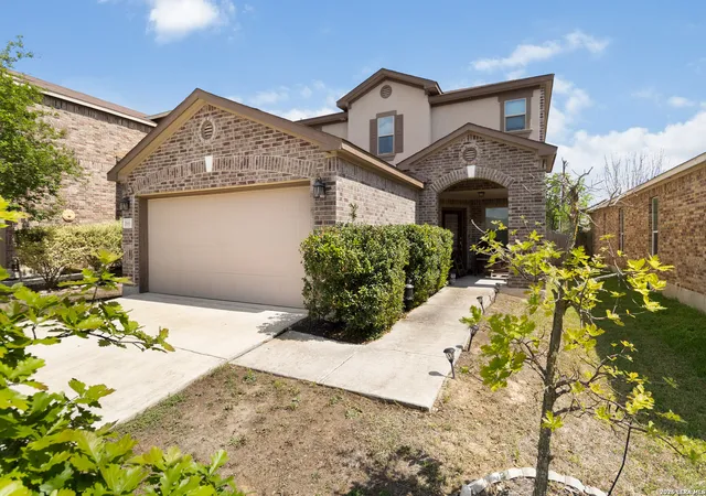 Photo 3 of Sale Pending at 166 Granite Mist, Universal City, TX 78148 | MLS# 1957958 | Listing updated on 2026-04-29