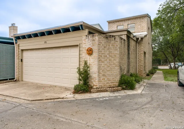 Photo 2 of Single family home for sale at 178 Oakwell Farms, San Antonio, TX 78218 | MLS# 1957979 | Listing updated on 2026-06-28