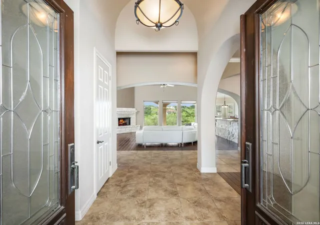 Photo 4 of Sale Pending at 14325 Contour Pl, Helotes, TX 78023 | MLS# 1957988 | Listing updated on 2026-05-07