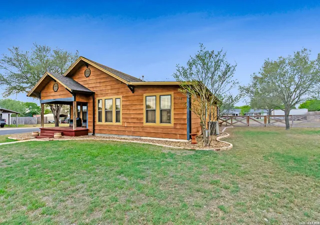 2nd image of 201 Brinkoeter St, Poth, TX 78147 | MLS# 1958008