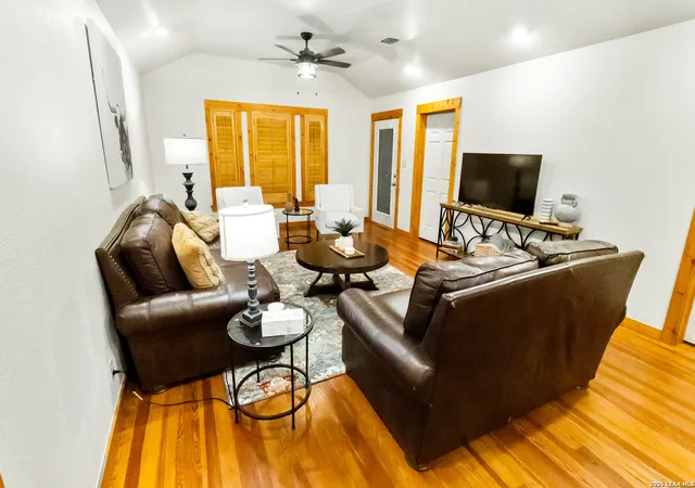 Photo 4 of Single family home for sale at 201 Brinkoeter St, Poth, TX 78147 | MLS# 1958008 | Listing updated on 2026-09-27