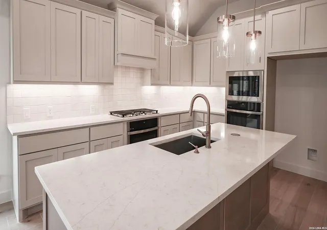 2nd image of 323 Bella Rosa Way, Cibolo, TX 78108 | MLS# 1958036