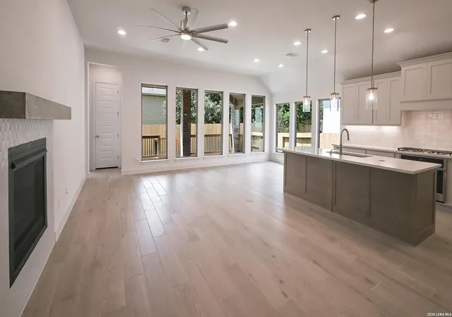 Photo 4 of Sale Pending at 323 Bella Rosa Way, Cibolo, TX 78108 | MLS# 1958036 | Listing updated on 2026-07-29