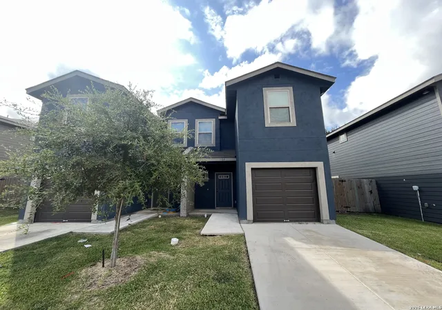 House for sale at 6866 Lakeview Dr, San Antonio, TX 78244 | MLS# 1958041 | Listing updated on 2026-04-25