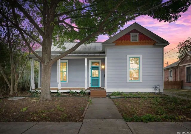 Photo 1 of Sale Pending at 318 Sadie St, San Antonio, TX 78210 | MLS# 1958137 | Listing updated on 2026-05-01