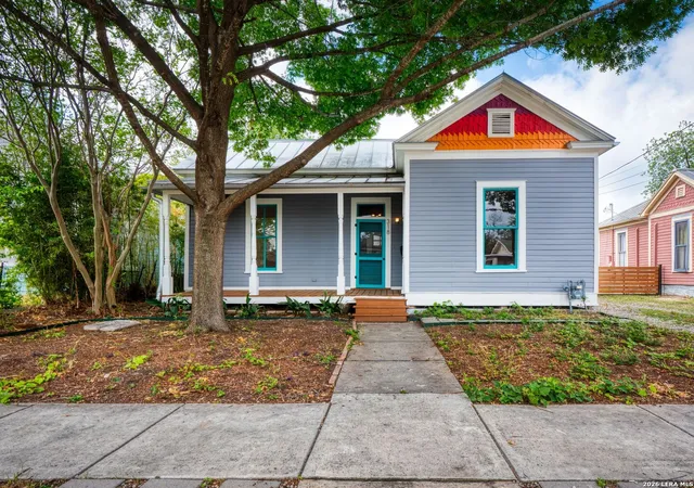 Photo 3 of Sale Pending at 318 Sadie St, San Antonio, TX 78210 | MLS# 1958137 | Listing updated on 2026-05-01