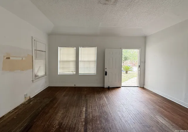 Photo 3 of Sale Pending at 836 Avondale, San Antonio, TX 78223 | MLS# 1958171 | Listing updated on 2026-05-13